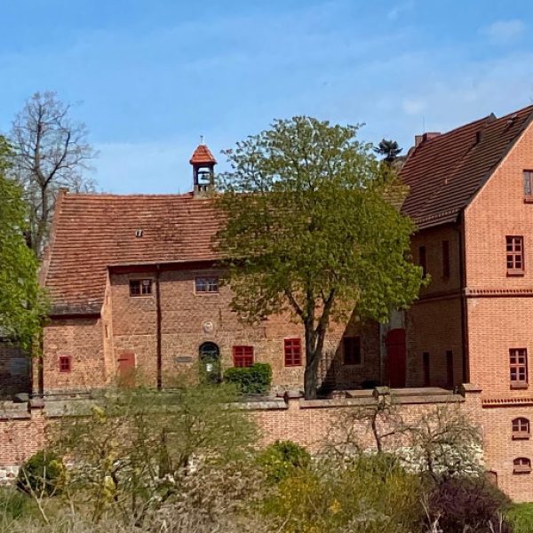 Burg Penzlin mit Hexenkeller und mittelelterlichem Rauchabzug