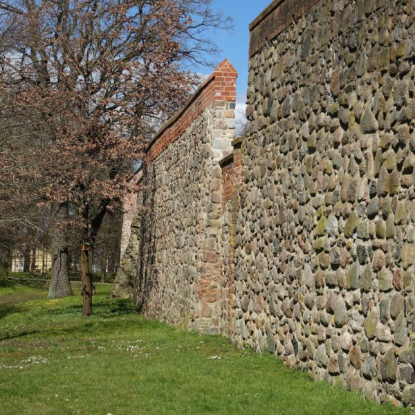 viele Wieckhäuser sind verschwunden Hier klaffen Löcher in der Stadtmauer