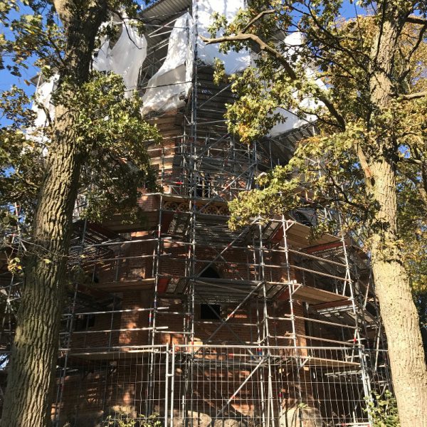 Die eingerüstete Jahnkapelle im Oktober 2018